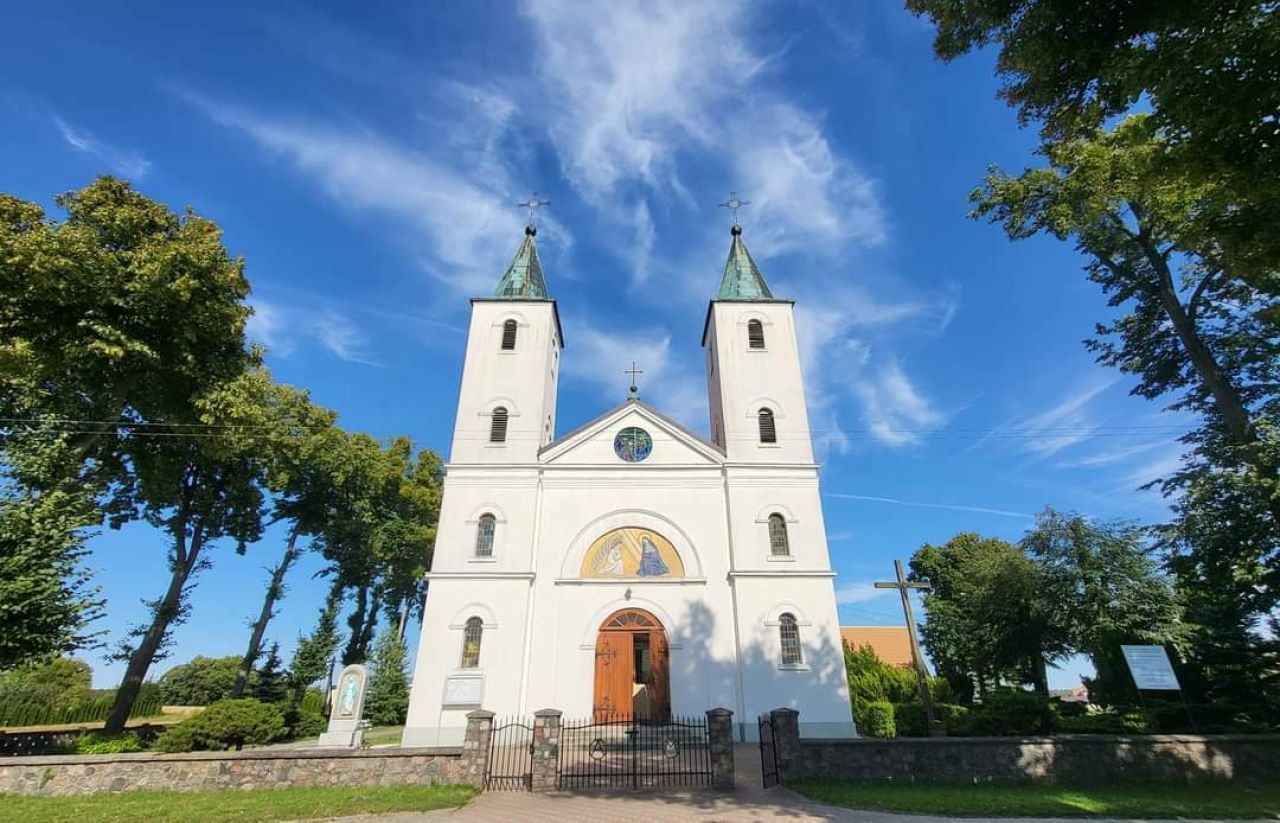 Kościół parafialny w Borzechowie